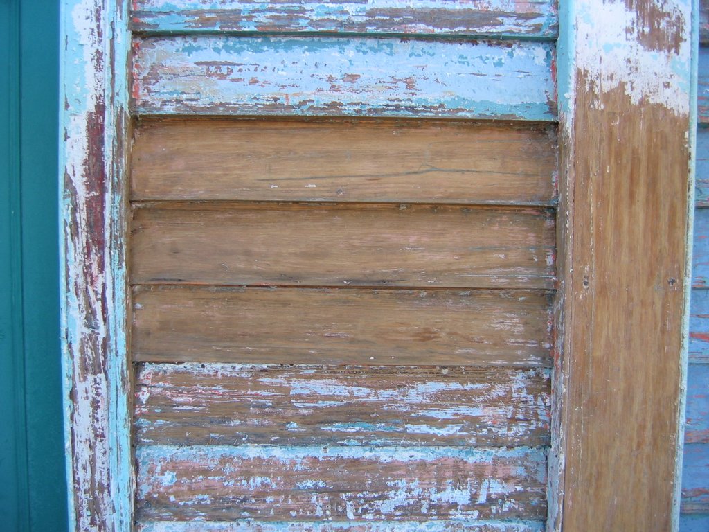 This building was the first building to be built in the area in the 1840’s and historically very important. There were up to 13 layers of paint in some areas. The wood was very soft in some areas and very delicate. This was all left intact when we had completed our restoration work. The building was then recoated in a light buff colour similar to that found by microscopic study of the lowest layer.